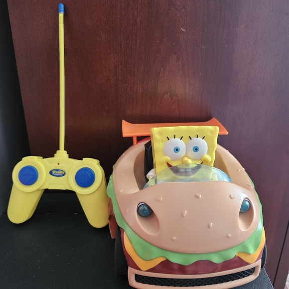 2015 Spongebob SquarePants Remote Control RC Krabby Patty Car-Works - Picture 1 of 4